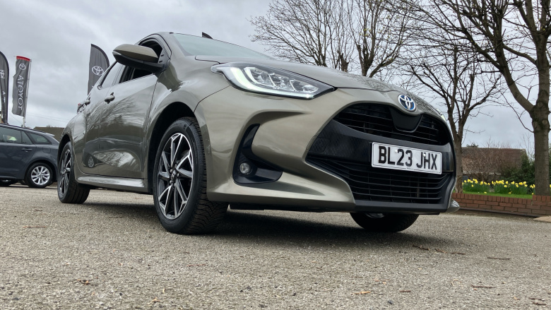 Toyota Yaris 1.5 Hybrid Design 5dr CVT Hybrid Hatchback